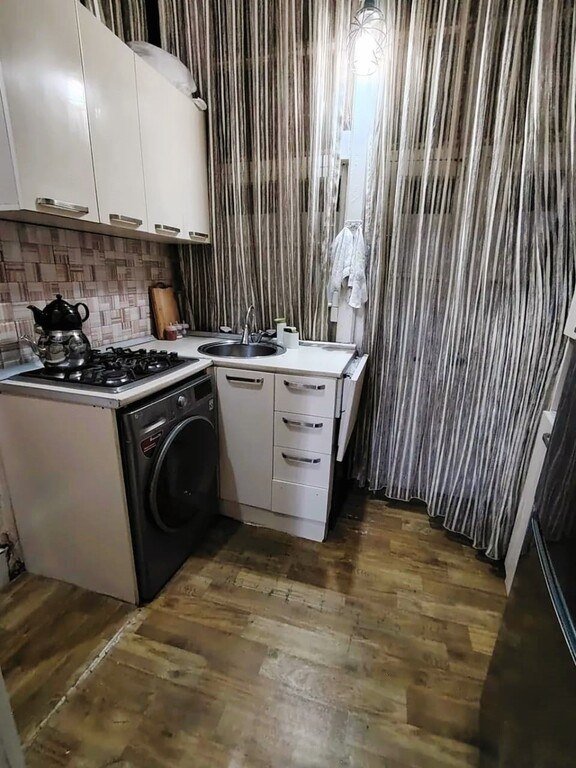 Satılır 1 otaqlı köhnə tikili, 40 m², 28 May m.-5