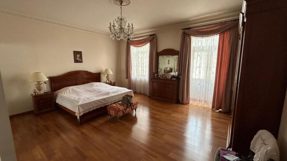 Satılır 6 otaqlı köhnə tikili, 400 m², Sahil m.-3