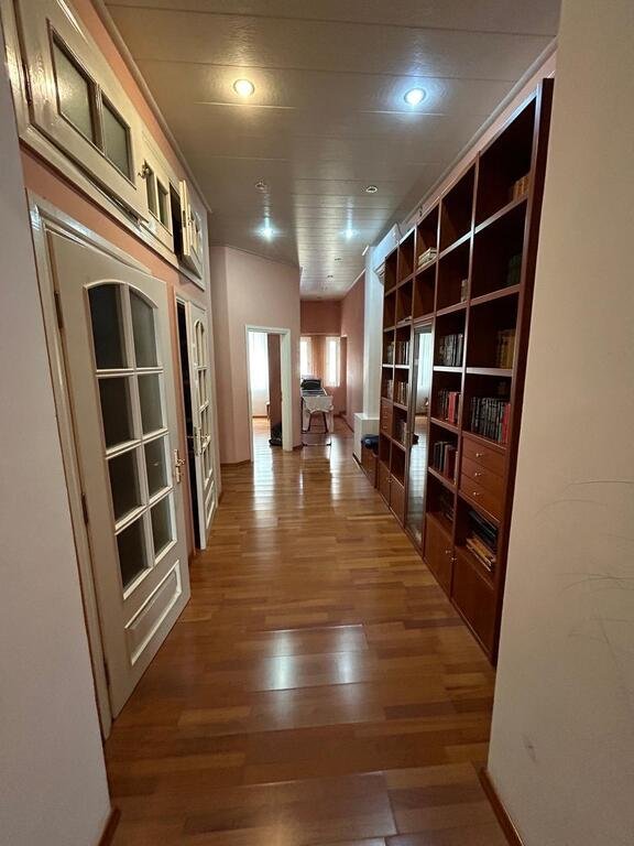 Satılır 6 otaqlı köhnə tikili, 400 m², Sahil m.-6