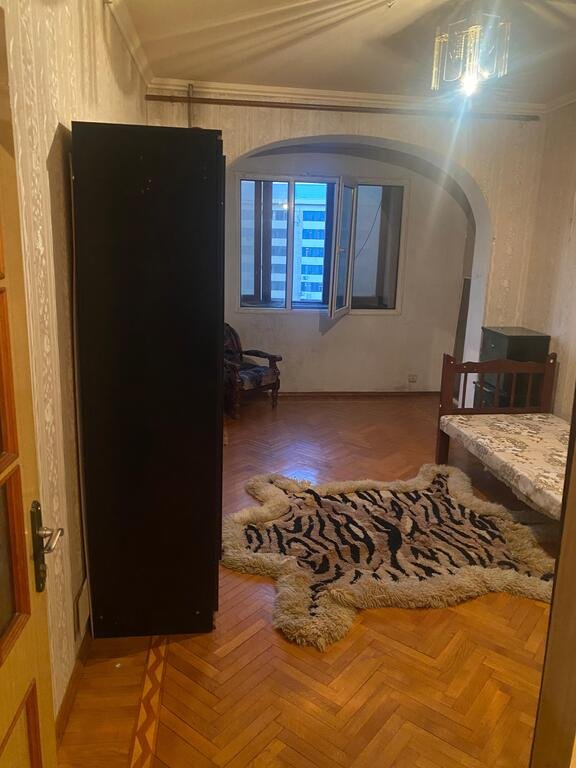 Kirayə verilir 5 otaqlı köhnə tikili, 120 m², Azadlıq Prospekti m.-2