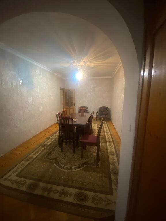 Kirayə verilir 5 otaqlı köhnə tikili, 120 m², Azadlıq Prospekti m.-13