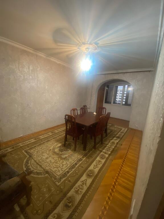 Kirayə verilir 5 otaqlı köhnə tikili, 120 m², Azadlıq Prospekti m.-15