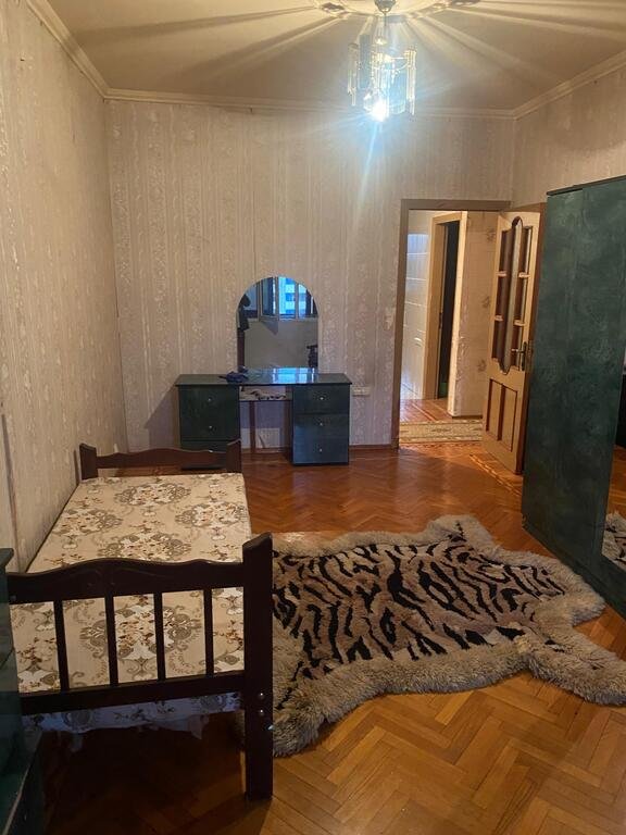 Kirayə verilir 5 otaqlı köhnə tikili, 120 m², Azadlıq Prospekti m.-16