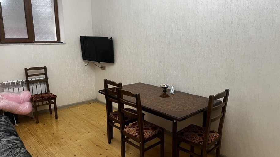 Kirayə verilir 3 otaqlı köhnə tikili, 65 m², Xalqlar dostluğu m.-5