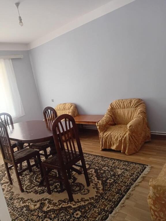 Kirayə verilir 3 otaqlı köhnə tikili, 75 m², İnşaatçılar m.-1