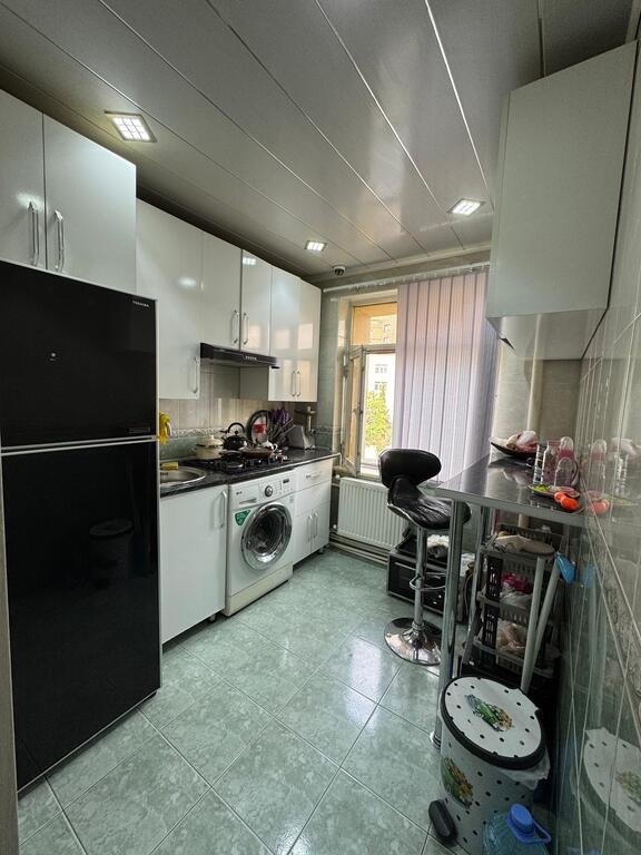 Satılır 3 otaqlı köhnə tikili, 60 m², Elmlər Akademiyası m.-7