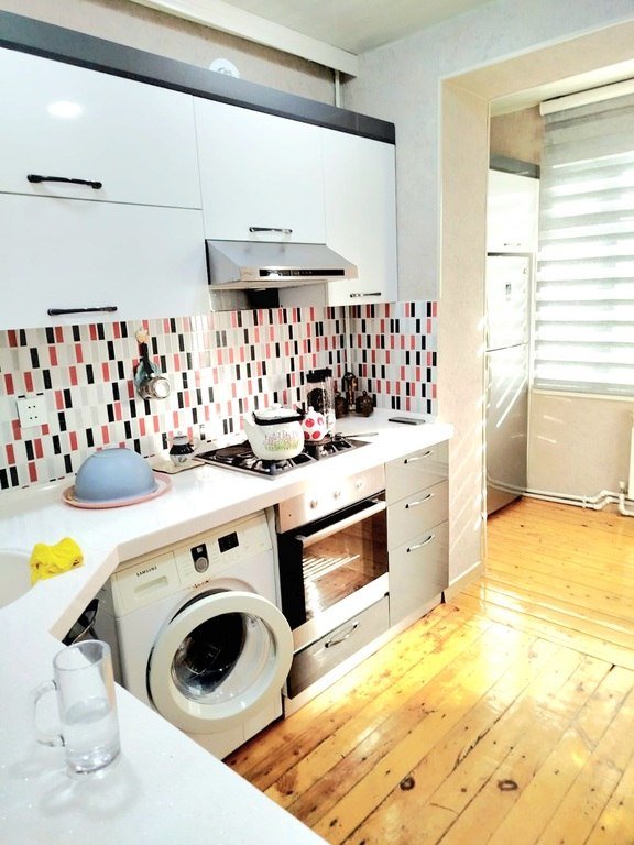 Satılır 2 otaqlı köhnə tikili, 65 m², Xalqlar dostluğu m.-5