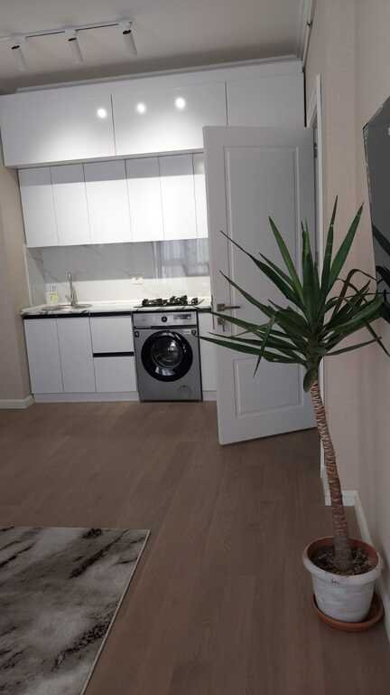 Kirayə verilir 2 otaqlı yeni tikili, 60 m², İnşaatçılar m.-3