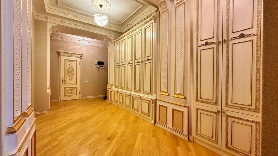 Satılır 3 otaqlı yeni tikili, 168 m², Nizami m.-1