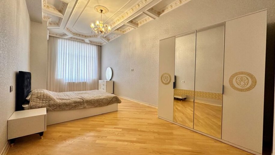 Satılır 3 otaqlı yeni tikili, 168 m², Nizami m.-2