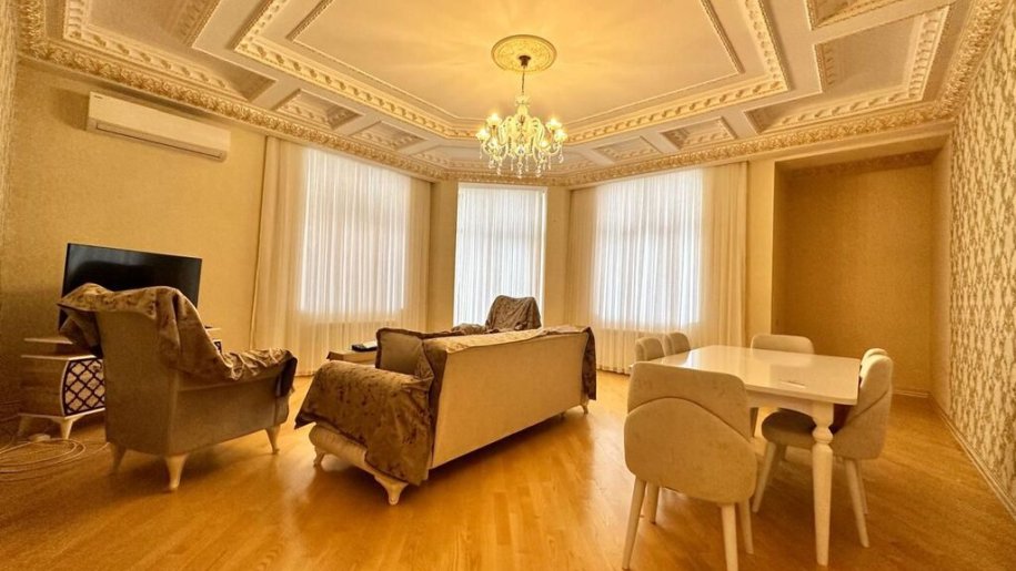 Satılır 3 otaqlı yeni tikili, 168 m², Nizami m.-5