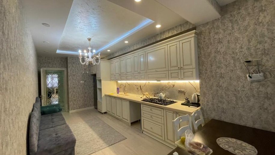 Satılır 3 otaqlı yeni tikili, 154 m², 28 May m.-9