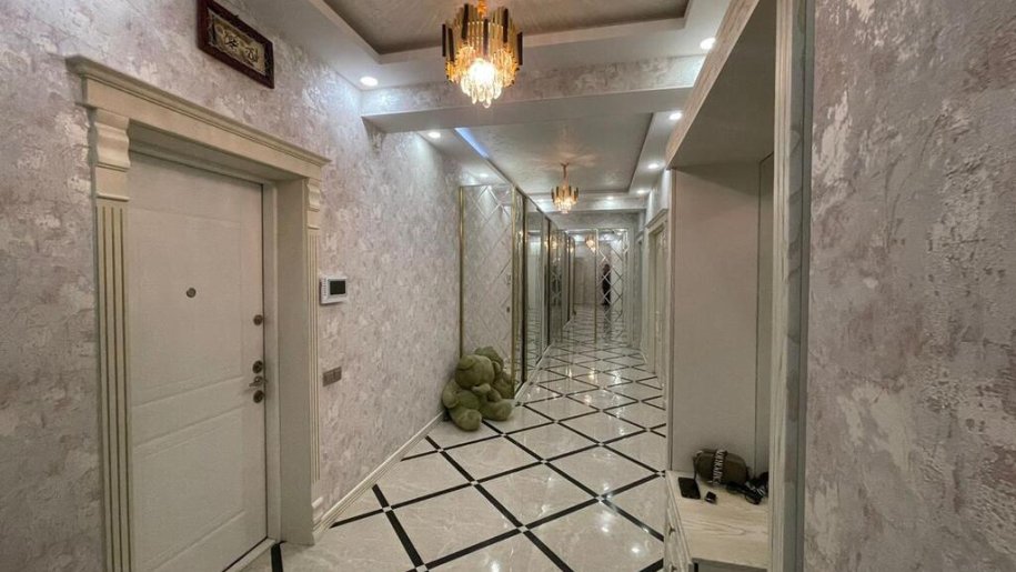 Satılır 3 otaqlı yeni tikili, 154 m², 28 May m.-10