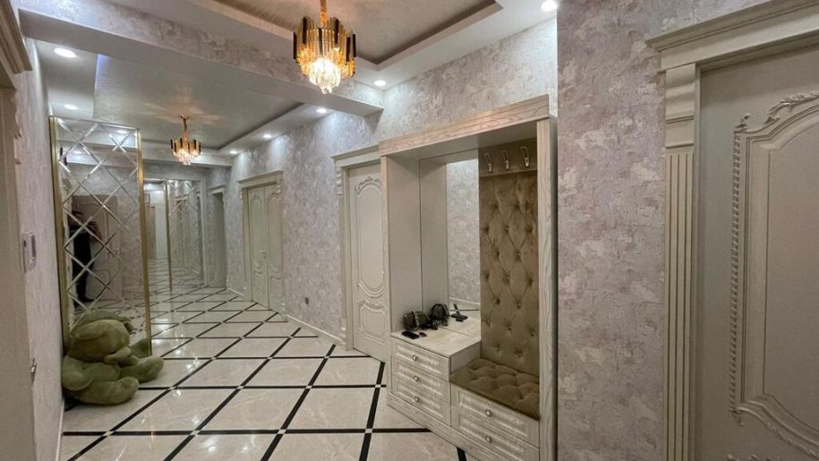 Satılır 3 otaqlı yeni tikili, 154 m², 28 May m.-11