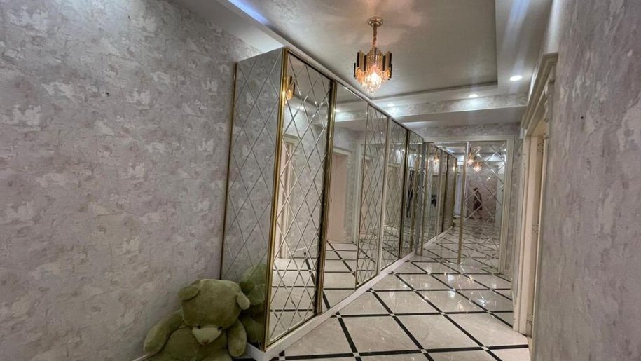 Satılır 3 otaqlı yeni tikili, 154 m², 28 May m.-12