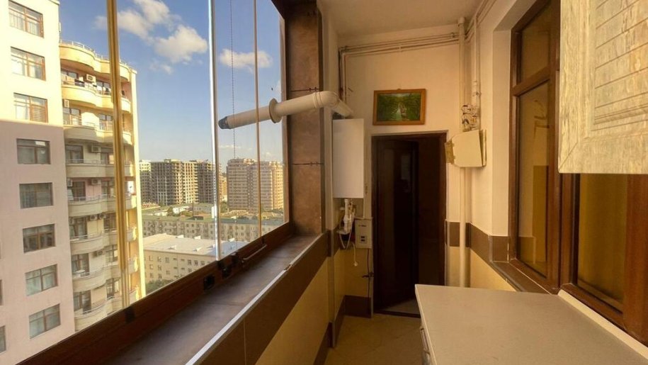 Satılır 3 otaqlı yeni tikili, 154 m², 28 May m.-18