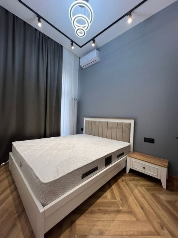 Kirayə verilir 2 otaqlı yeni tikili, 65 m², 28 May m.-4