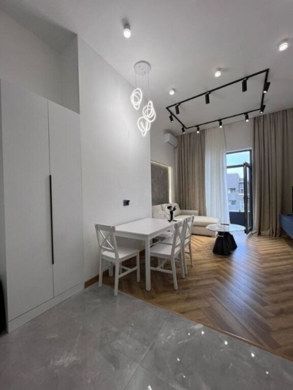 Kirayə verilir 2 otaqlı yeni tikili, 65 m², 28 May m.-7
