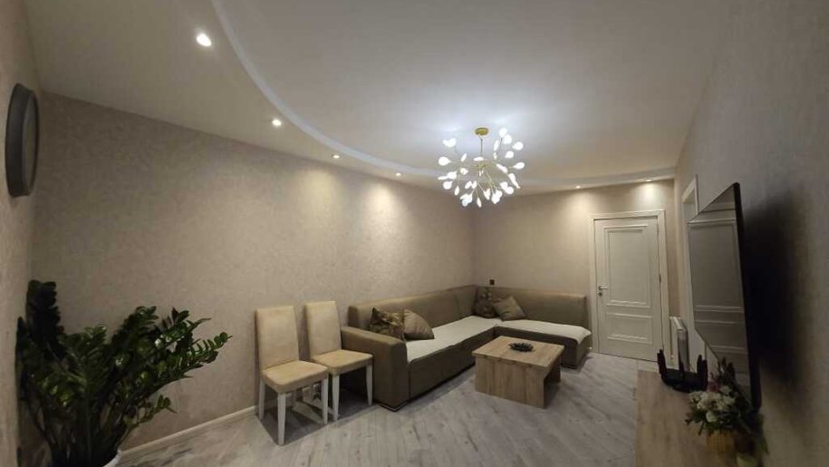 Satılır 4 otaqlı köhnə tikili, 70 m², Azadlıq Prospekti m.-2