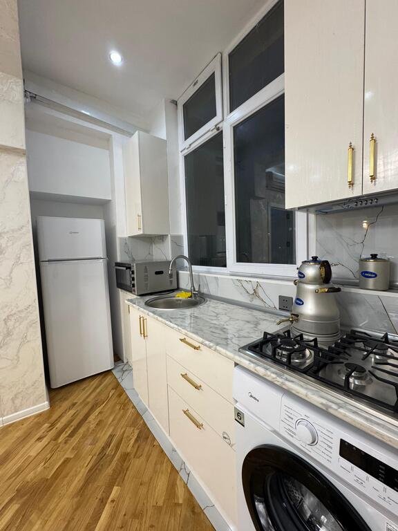Kirayə verilir 3 otaqlı yeni tikili, 75 m², İnşaatçılar m.-6