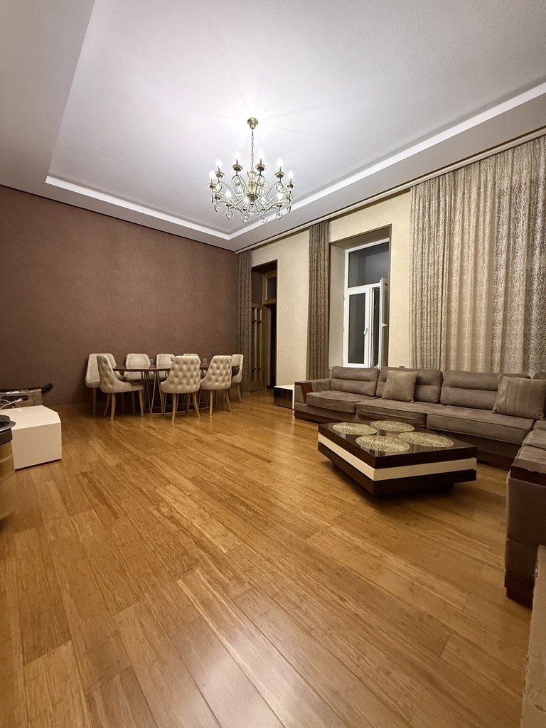 Kirayə verilir 3 otaqlı köhnə tikili, 120 m², Sahil m.-2