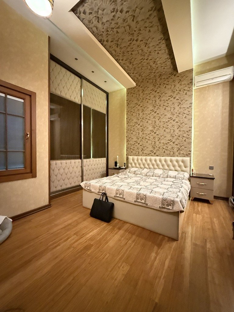 Kirayə verilir 3 otaqlı köhnə tikili, 120 m², Sahil m.-8