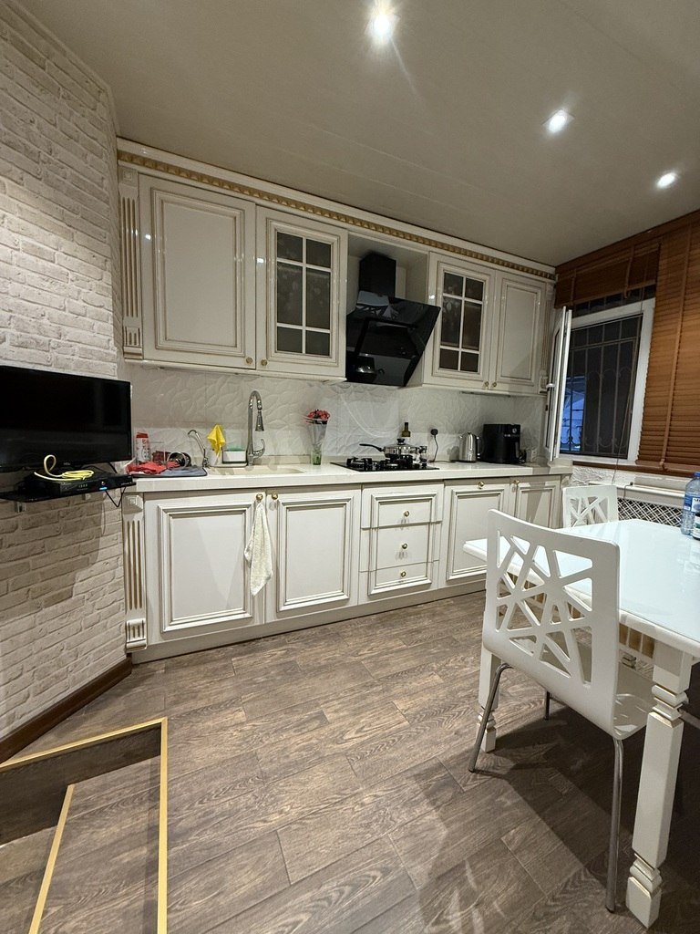 Kirayə verilir 3 otaqlı köhnə tikili, 120 m², Sahil m.-15