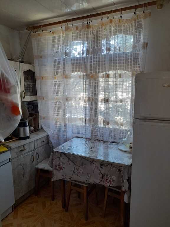 Satılır 2 otaqlı köhnə tikili, 45 m², Həzi Aslanov m.-5