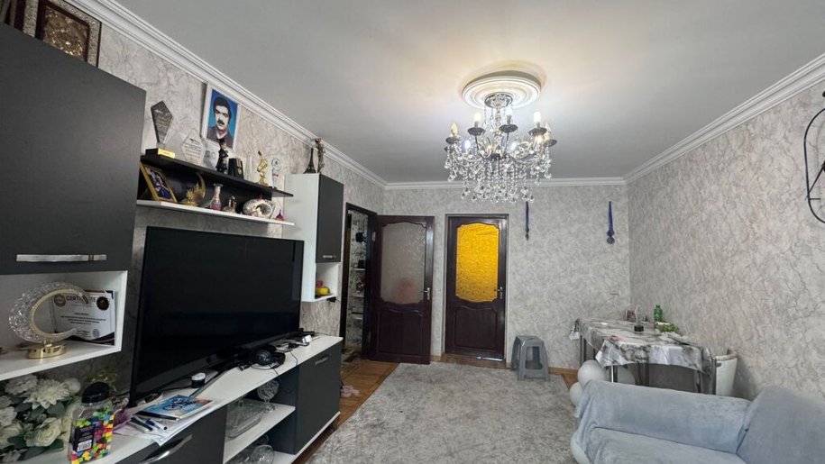 Satılır 3 otaqlı köhnə tikili, 80 m², Elmlər Akademiyası m.-3