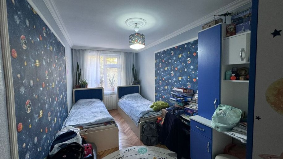 Satılır 3 otaqlı köhnə tikili, 80 m², Elmlər Akademiyası m.-4