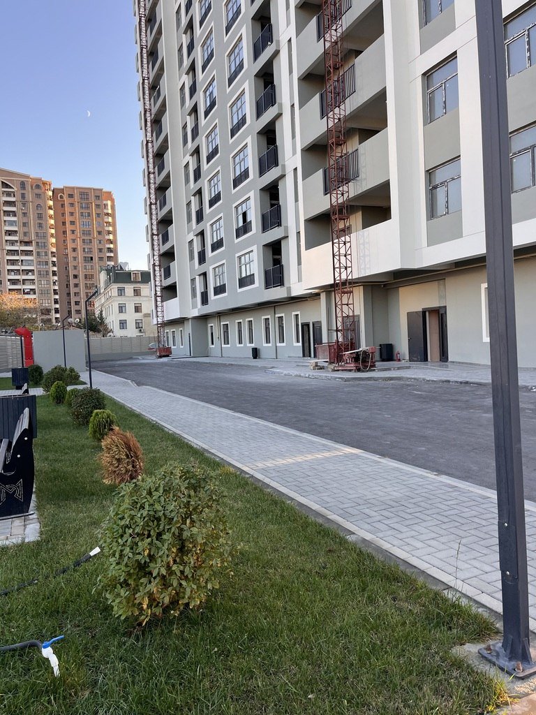 Satılır 3 otaqlı yeni tikili, 175 m², 28 May m.-2