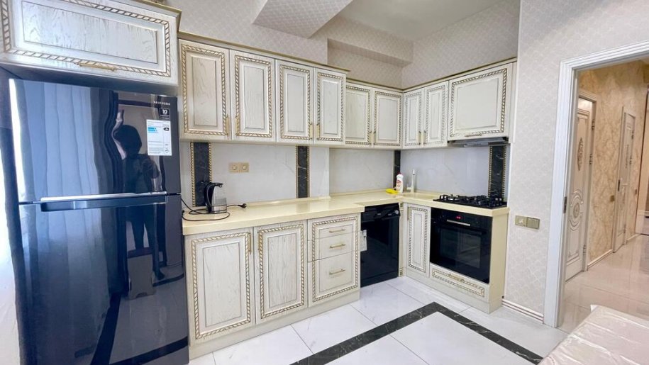 Kirayə verilir 3 otaqlı yeni tikili, 110 m², İnşaatçılar m.-7