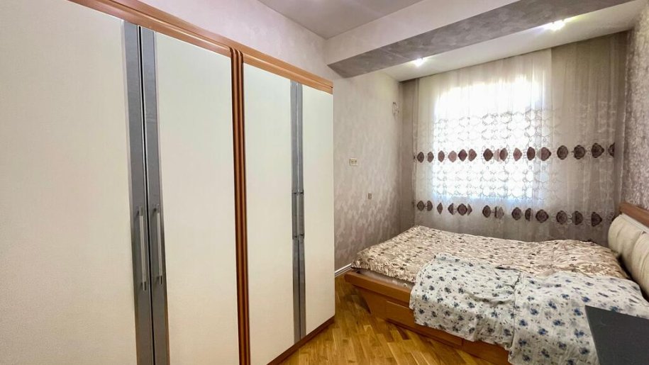 Kirayə verilir 3 otaqlı yeni tikili, 110 m², İnşaatçılar m.-11