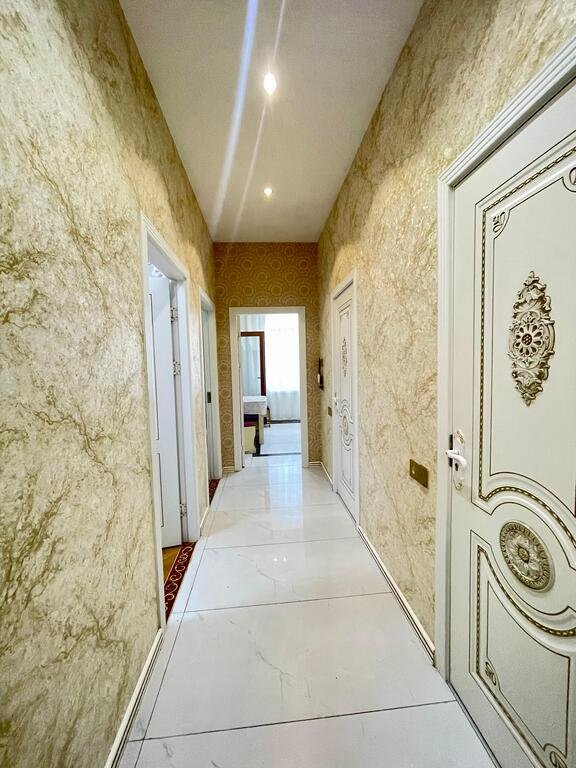 Kirayə verilir 3 otaqlı yeni tikili, 110 m², İnşaatçılar m.-12