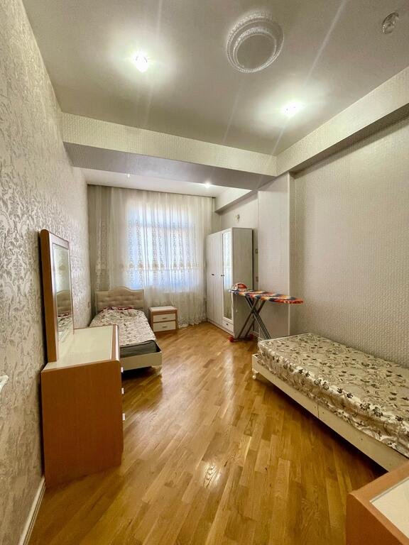 Kirayə verilir 3 otaqlı yeni tikili, 110 m², İnşaatçılar m.-13