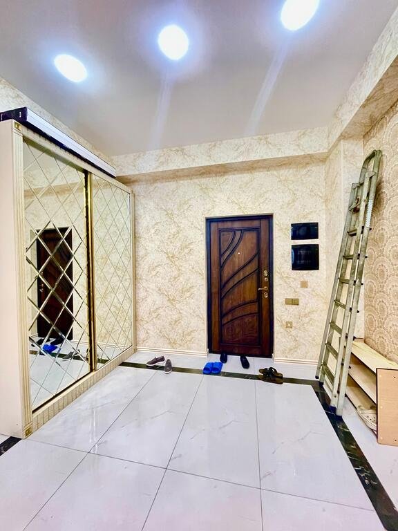 Kirayə verilir 3 otaqlı yeni tikili, 110 m², İnşaatçılar m.-15