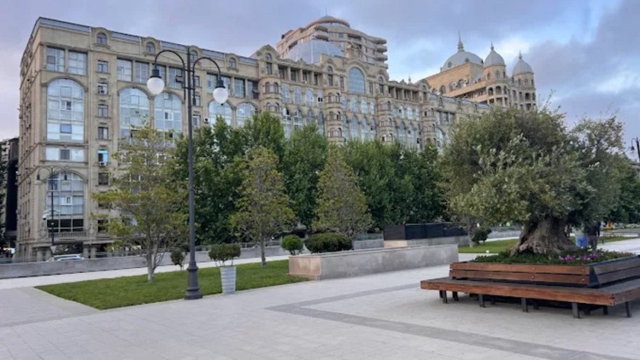 Satılır 3 otaqlı köhnə tikili, 125 m², Sahil m.-1