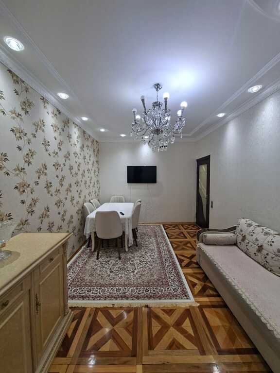 Satılır 3 otaqlı köhnə tikili, 85 m², Xalqlar dostluğu m.-2
