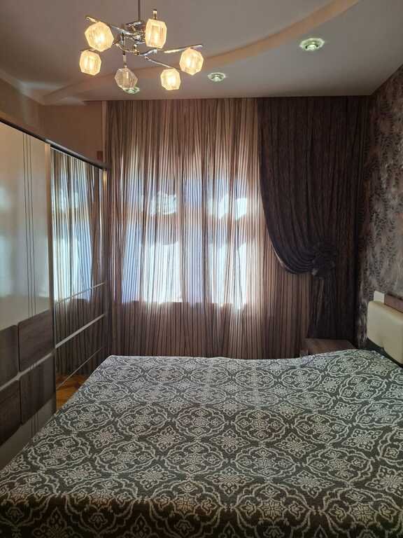 Satılır 3 otaqlı köhnə tikili, 85 m², Xalqlar dostluğu m.-9