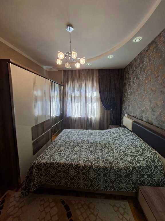 Satılır 3 otaqlı köhnə tikili, 85 m², Xalqlar dostluğu m.-10