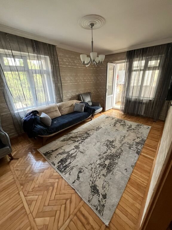 Kirayə verilir 2 otaqlı köhnə tikili, 60 m², Həzi Aslanov m.-1