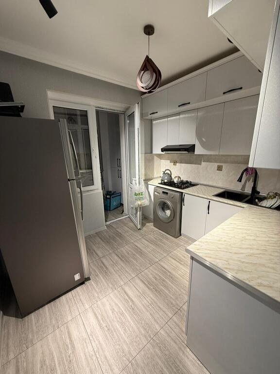 Satılır 3 otaqlı köhnə tikili, 80 m², Xalqlar dostluğu m.-4