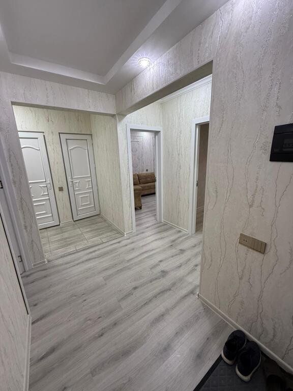 Satılır 3 otaqlı köhnə tikili, 80 m², Xalqlar dostluğu m.-6