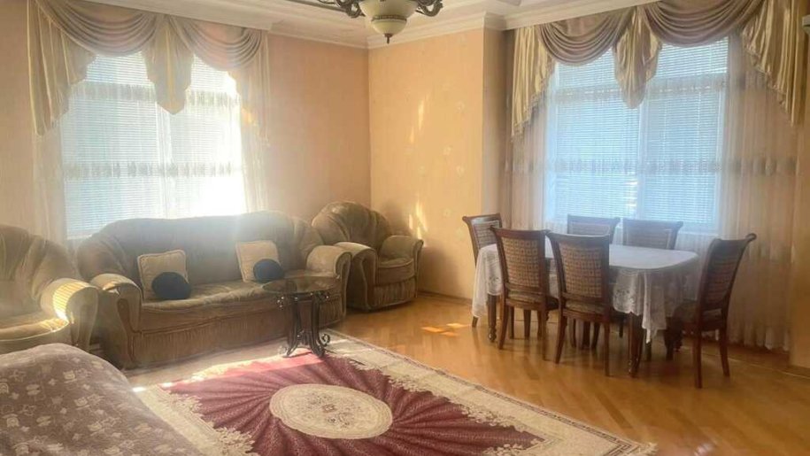 Satılır 3 otaqlı yeni tikili, 135 m², 8 noyabr-1