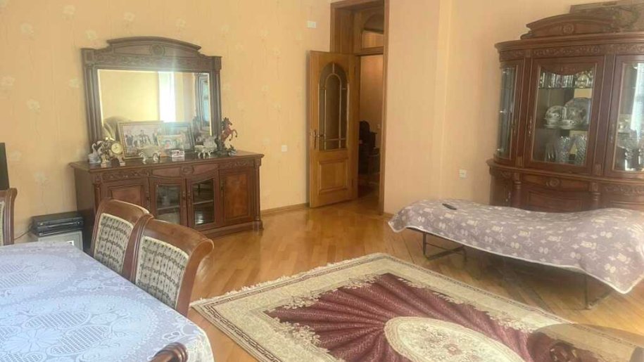 Satılır 3 otaqlı yeni tikili, 135 m², 8 noyabr-4
