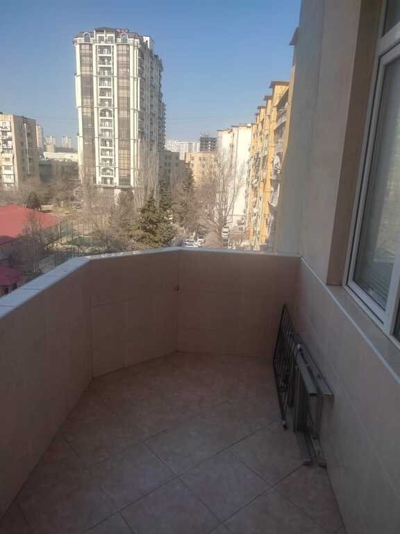 Satılır 3 otaqlı yeni tikili, 135 m², 8 noyabr-11