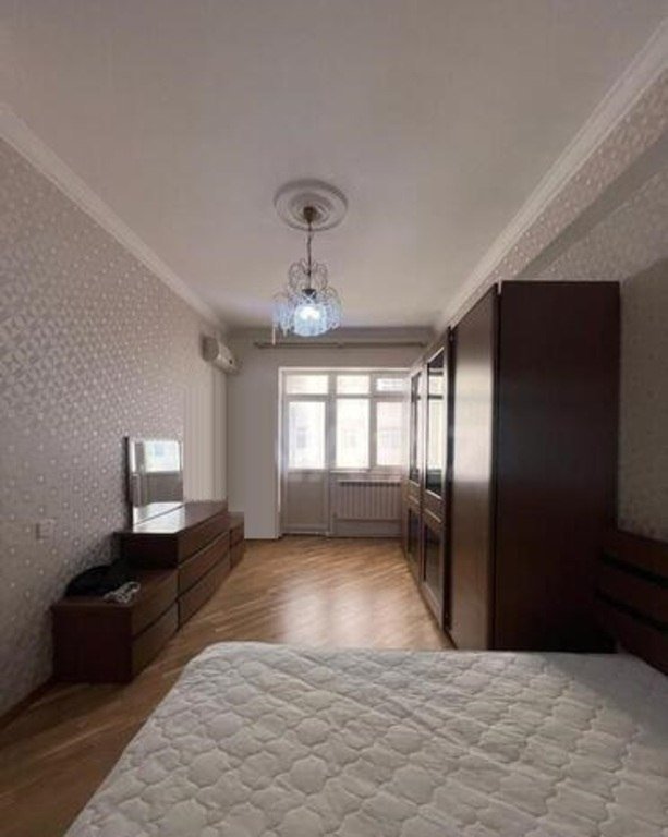 Kirayə verilir 3 otaqlı yeni tikili, 115 m², İnşaatçılar m.-5