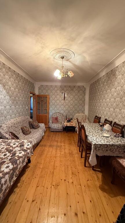 Satılır 3 otaqlı köhnə tikili, 70 m², Qaraçuxur-2