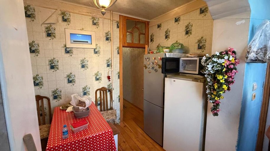 Satılır 3 otaqlı köhnə tikili, 70 m², Qaraçuxur-5