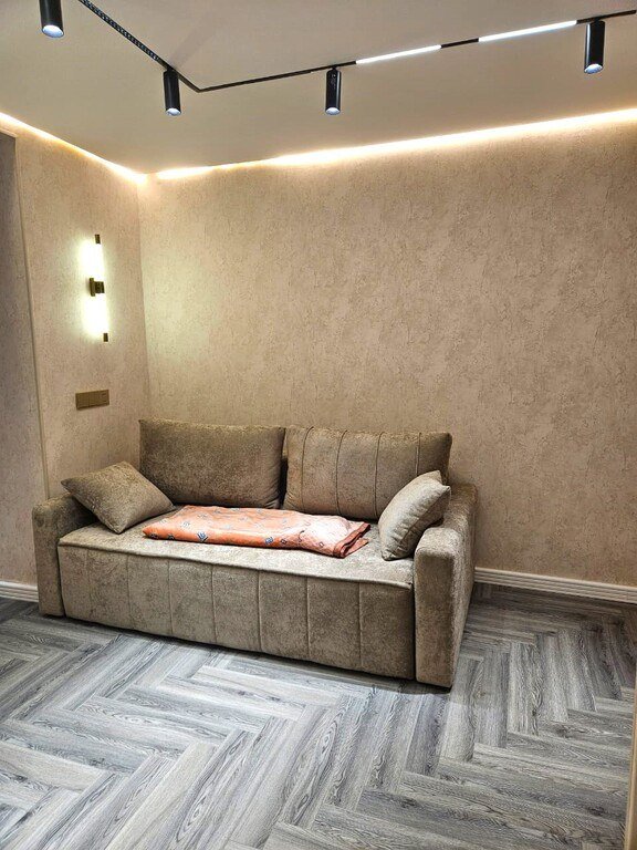 Satılır 1 otaqlı köhnə tikili, 40 m², Elmlər Akademiyası m.-1